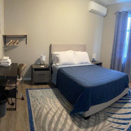 Lace Bed & Breakfast ジョージタウン エクステリア 写真