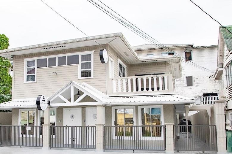 Lace Bed & Breakfast ジョージタウン エクステリア 写真